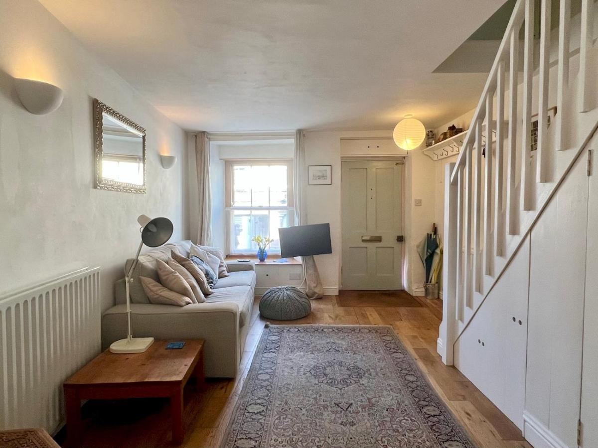 Pass The Keys 64 Church Street Characterful 2-Bed Cottage In The Heart Of Town Kingsbridge  Kültér fotó